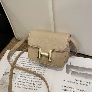 Mini Fashionable Shoulder Bag for Girls Simple Elegant Crossbody Bag Ideal for Outings And Travel Versatile And Stylish