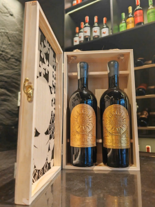 Set quà tặng vang Ý Tolucci - HG Lộc Quý 2