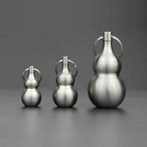 Portable Pure Titanium Medicine Box Gourd Shaped Waterproof And Moisture Proof Travel Emergency Medicine Small Bottle Pendant Keychain