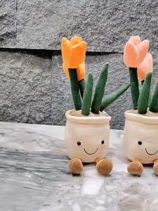 กระถางดอกไม้จำลอง ของเล่นตุ๊กตาผ้า ตุ๊กตาทิวลิปยิ้ม ของเล่นตุ๊กตาผ้า ของขวัญวันเกิด ของตกแต่งห้องนอนเด็กชายและเด็กหญิง