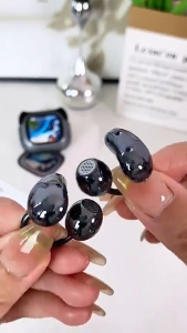 HTC NE32 AI Translator Earbud หูฟังบลูทูธไร้สาย รองรับการแปลภาษา 134 ภาษา เสียงคมชัด 360 องศา หูฟังแบบหนีบหูพร้อมจอสัมผัส LCD หูฟังออกกำลังกายพร้อมไมโครโฟน สวมใส่สบาย กันน้ำระดับ IPX5 บลูทูธ 6.0