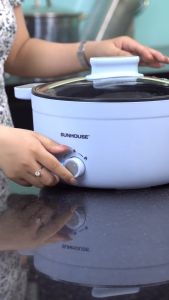 NỒI LẨU ĐIỆN SUNHOUSE SHD4528 - Công suất 1200W -  Dung tích 3.5 lít phù hợp cho 2-5 người dùng