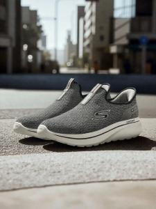 Skechers | Giày Đi Bộ Dễ Mang Đế Mềm Thân Giày Thoáng Khí
