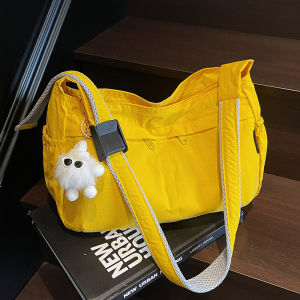 2025 New Large Capacity Commuter Fashion Casual Shoulder Tote Womens Bag Waterproof Nylon Sports Style Crossbody Bag