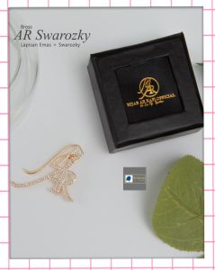 ARRAFI Bross AR Swarovski Baju Dada Hijab Kuningan Lapis Emas Gold Mewah Keren Kekinian
