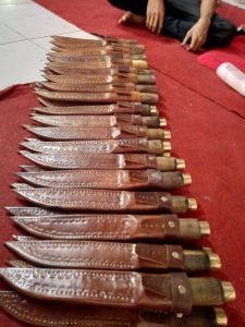 pisau cap garpu sarung kulit lokal
