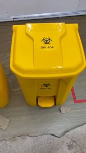 Rayaco 30L & 45L Heavy Duty Step On Bin / Dustbin / Clinical Waste Bin/ Tong Sampah / Antimicrobial Pedal Dustbin / SW404