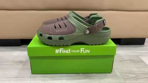 Giày sục crocs chuẩn xịn chống hôi chân nhựa tế bào êm mềm đúc liền khối siêu bền đi mưa lội nước đi biển Yukon Sport Clog màu xanh rêu