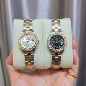 นาฬิกาผู้หญิง Royal Crown แท้100% นาฬิกาประดับเพชรสีทองสองกษัตริย์หน้าปัดขาวและดำกันน้ำรับประกัน1ปีจัดส่งพ้อมกล่องครบ