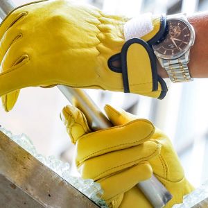 ถุงมือช่างเชื่อม ถุงมือหนังวัว ถุงมือทำงาน หนา สองชั้น อ่อนนุ่มกระชับใส่สบายป้องกันการลื่นทนไฟ 1คู่สวมทน ถุงมือคนขับ ถุงมือนิรภัย ป้องกันมือลวก ถุงมือเชื่อมหนังวัว กีฬารถจักรยานยนต์ถุงมือขับรถ ป้องกันมือ ฝ่ามือเสริมความหนา ถุงมือหนังงานเชื่อม ถุงมือเชื่อม