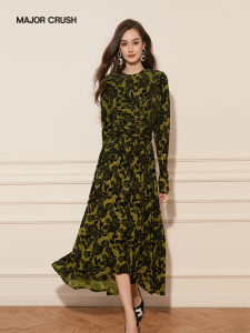 Elegant Flared French Emerald Rose Printed Round Neck Dress