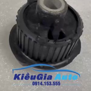 Cao su bệ đỡ cầu sau Mercedes C280 W204 2009-2015 2043510842