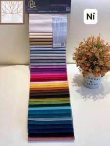Ghế ngồi trang điểm decor tiệm Cafe Nail bọc da nỉ theo yêu cầu có tựa lưng với khung kim loại kiểu thúng nan sọc