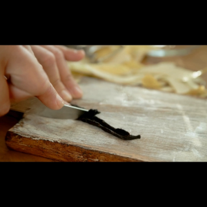 [Made in SG] Tahitian Whole Vanilla Bean Pods 10g — Premium Grade