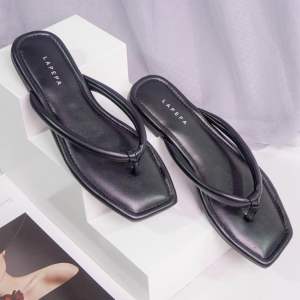 Sandal Wanita LAPEPA LIVIA Sendal Jepit Flat Teplek Perempuan Pergi Jalan Premium