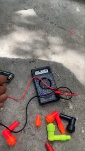 ปลั๊กหัวเทียน wave125 wave110 click spark smash pcx ที่มีตัวต้านทาน ช่วยให้กระแสไฟคงที่ ทนความร้อนสูง กับการน้ำได้ 100% อะไหล่ ภายในเป็นทองเหลือง