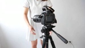 ST - 666 อลูมิเนียมแบบพกพา Dslr ขาตั้งกล้องขาตั้งกล้องโทรศัพท์มือถือ voutput