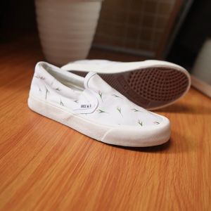 Brick Mansions - Slip On Mission Tulip Flower Sepatu Sneakers Casual Pria Wanita