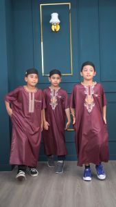 ชุดโต๊ปเด็กชายแขนสั้น เนื้อผ้าสปันขัดเงา BA29 รุสมีนีมูลสลิม คละลาย