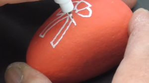 Bút sơn đánh dấu công nghiệp đa chất liệu Marvy DecoColor Industrial Paint Marker Broad - Ngòi (2.0mm)