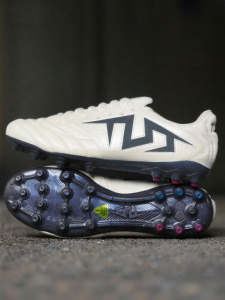 Glint K-Leather Wide Fit Soccer Shoes