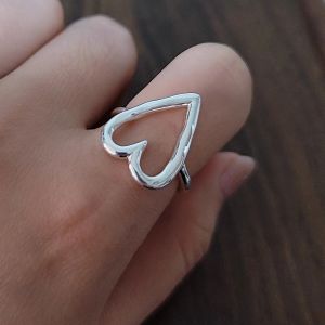Fashionable Empty Heart Design Silver 925 Pure Silver Ring Lightweight Hollow out Style Weighs Approximately 4 Grams