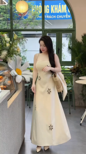 Đầm thiết kế đi biển đầm dài thiết kế thêu nổi Quảng Châu cao cấp form xòe sang chảnh có khăn turban kèm set xinh