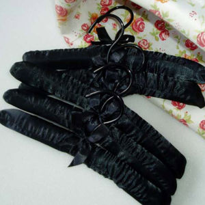 Childrens Clothing Hangers Silk Satin Sponge Fabric Hangers Clothes Pants Skirt Set Non-Slip Combination Hangers for Bedroom