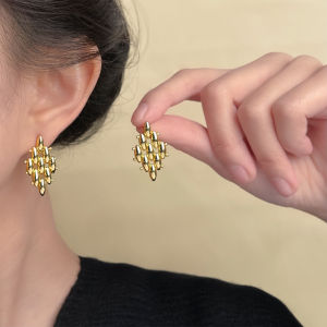 High-End Geometric Diamond Earrings for Women Subtle Retro Cool Style Light Luxury Personalized Temperament Design Sense