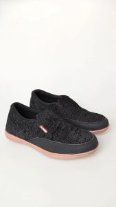 NEVIS Sepatu Pria Slip On Nvs 02 Kerja Kantor Casual Santai Hitam