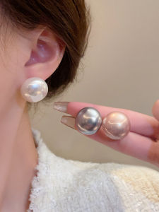 Exaggerated Large Pearl Earrings Unique Fashionable Womens Jewelry Elegant Personality Accessory Fresh Outburst Style