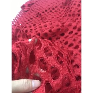 vải ren chỉ màu đỏ đô đẹp sang giá 1m_( khổ 1m6)