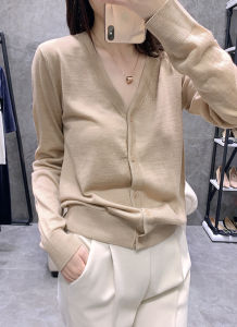 เสื้อคาร์ดิแกนถักคอวีทรงหลวมบางสำหรับผู้หญิงในช่วงต้นฤดูใบไม้ผลิและฤดูใบไม้ร่วง เสื้อสเวตเตอร์ขนสัตว์ทรงหลวมสไตล์น้ำหอม เสื้อคลุมกันหนาว