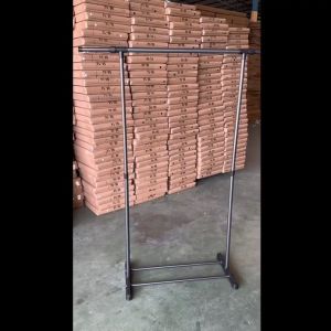 ราวแขวนเสื้อผ้า โครงเหล็ก ตากผ้า ราวแขวน ไม้แขวนพื้นแบบพับได้ในร่มใช้ในห้องนอนนักเรียน ตะขอตากผ้าเย็น ราวแขวนเสื้อผ้าในครัวเรือน