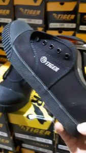 รองเท้าผ้าใบนักเรียนชายสีดำTiger รุ่นTG-205size28-45
