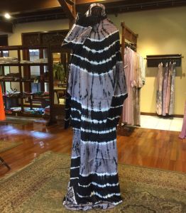 Mukena Terusan by Dian Pelangi LIMITED EDITION Mukenah Rukuh Busana Perlengkapan Ibadah Sholat Muslim Wanita Hijaber Cantik Anggun Modis Modern Mewah Model Terbaru Motif Sasirangan Sasirangan Hand Made Kekinian