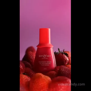 DOT & KEY 10% Niacinamide + Strawberry Face Serum with Vitamin B12 & Hyaluronic Acid 20ml