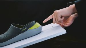 LHMoonlight จัดส่งไว รองเท้าแตะรัดส้น รองเท้าแตะรัดส้นผู้ชาย พื้นหนา สีโทรสุภาพใส่ได้ทุกโอกาส แต่งตัวง่าย รองเท้าสีทูโทนโดนใจ ใส่สบายมากเเกรรร🧺