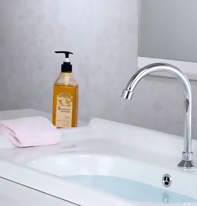 Copper Basin Foot Pedal Valve Faucet For Home1