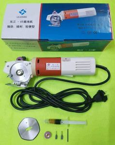 Máy cắt vải cầm tay loại tốt YJ-65 tặng kèm 1 lưỡi dao sử dụng tiện lợi nguồn điện 220V