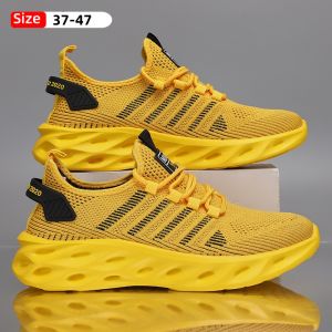 Mens casual shoes fashion sneakers breathable running shoes mesh lightweight outdoor walking training tennis shoes plus size