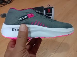 Sepatu Sekolah Anak Perempuan Warna Hitam Tali Perekat Rekat Velcro Kecil Tanggung Umur Usia PAUD TK SD SMP SMA-BALITASHOP1624