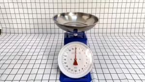 ตาชั่งขนาด 10/20กก กิโลกรัม เครื่องชั่งสปริง สูตรอาหาร ในครัวเรือน ตาชั่ง