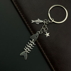 พวงกุญแจปลาน่ารักกระเป๋า Charm พวงกุญแจสําหรับรถ Fishbone Star Punk DIY เครื่องประดับทําด้วยมือของขวัญ