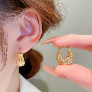 Huitan Metal Gold Color Hollow Out Hoop Earrings for Women New Modern Fashion Ladys Ear Accessories Daily Wear Chic Jewelry