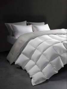 Boyang Home Textile | Warm Two-in-one Quilt with 95% Goose Down and Silk