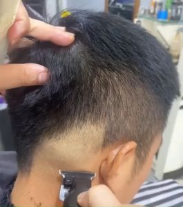 Tông đơ chấn viền Kemei 2293 công suất lớn lưỡi bén