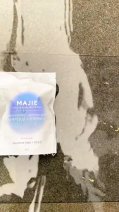 ORIGINAL BPOM! SKINSANE MAJIE Sabun Pencerah Wajah & Badan  Glowing dan Putih cepat Perbaiki Skin Barrier Cerahkan Kulit Kusam dengan Kojic + Salmon DNA