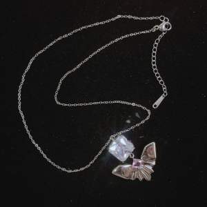 Micro-inlaid zircon butterfly pendant titanium steel necklace📿🎀