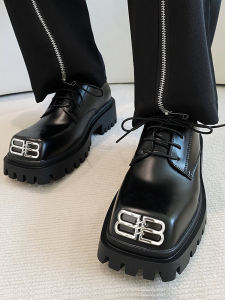 รองเท้าหนังลำลองสไตล์เกาหลีแบบหนาพื้นเดอร์บี รองเท้าทำงานสำหรับผู้ชาย พื้นยาง ทรงหัวเหลี่ยม ฤดูใบไม้ผลิและฤดูใบไม้ร่วง